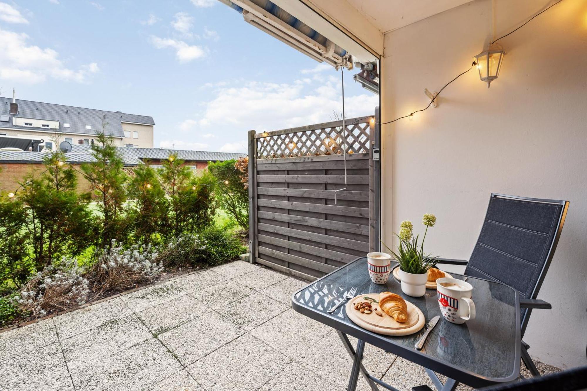 Greypearl - Ruhig Gelegen Mit Terrasse - Strandnaehe - Parkplatz - Wlan Бюзум Экстерьер фото